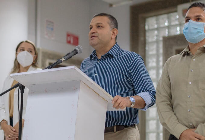 Alcalde de Pereira anuncia millonario desfalco.