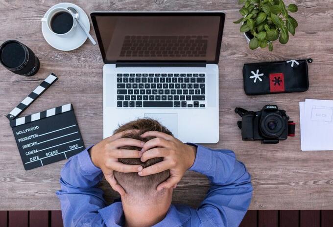 Jefes no podrán escribir a empleados ni un WhatsApp después de horario de trabajo