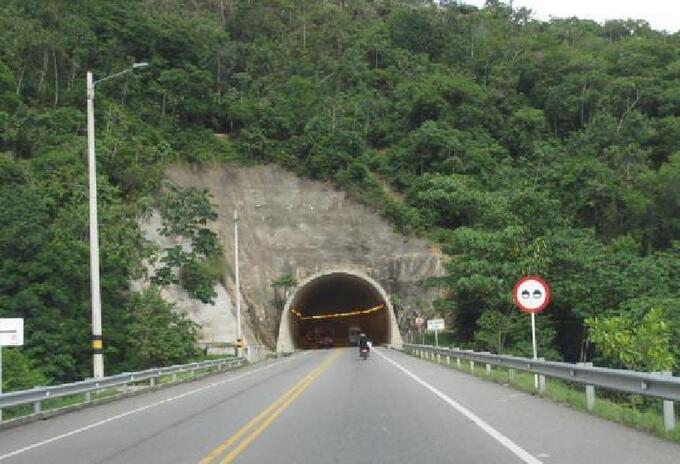 Túnel en vía Bucaramanga - Barrancabermeja