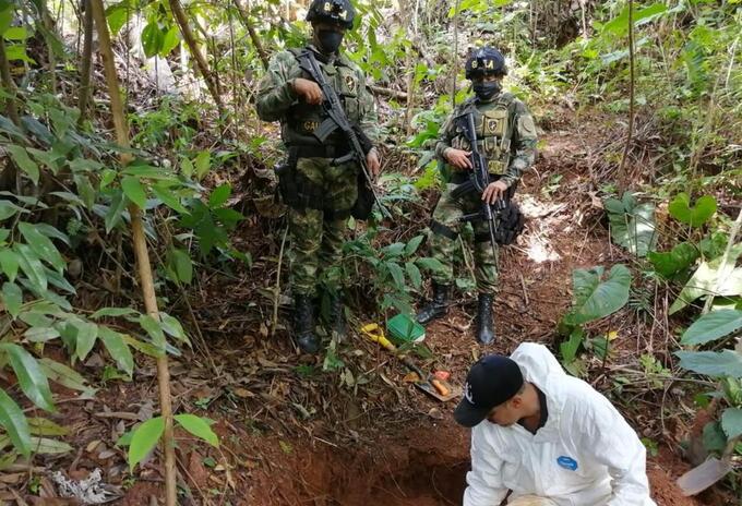Inspección de la fosa en Tarazá, Antioquia.