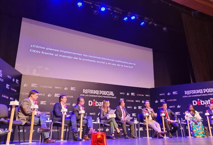 Precandidatos Presidenciales en Debate de Temblores
