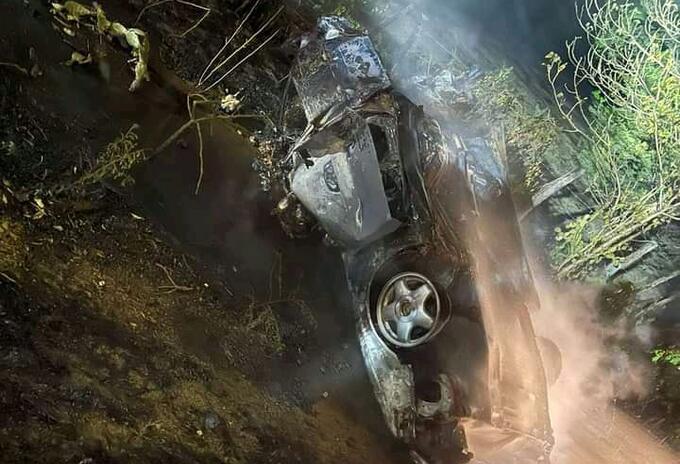 Al parecer dos vehículos viajaban en el mismo sentido y chocaron