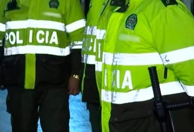 Policías