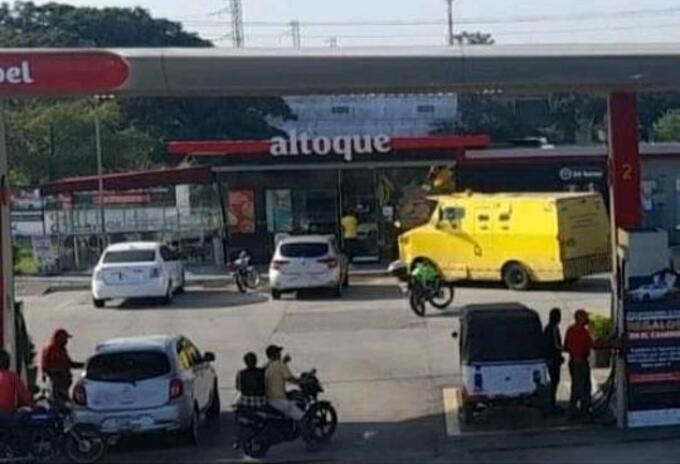 ¡Millonario robo! Ocho sujetos armados asaltaron carro de valores en Malambo (Atlántico)
