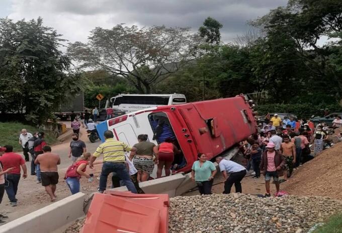 Accidente de tránsito en variante Bogotá - Melgar.