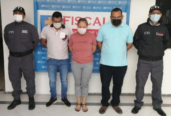 Durante las diligencias, la Fiscalía los señaló de abusar de una adolescente de 16 años de edad, que pertenecía a dicha fundación.