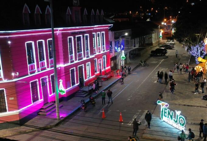 Tenjo se viste de color en esta navidad