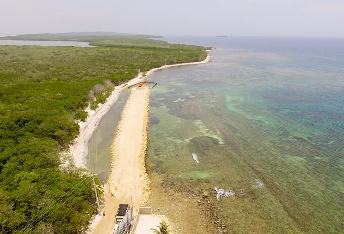 Polémica por contrato de las vía playeta
