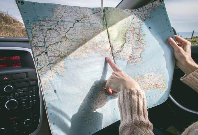 Viaje en carro - imagen de referencia Viaje en carretera