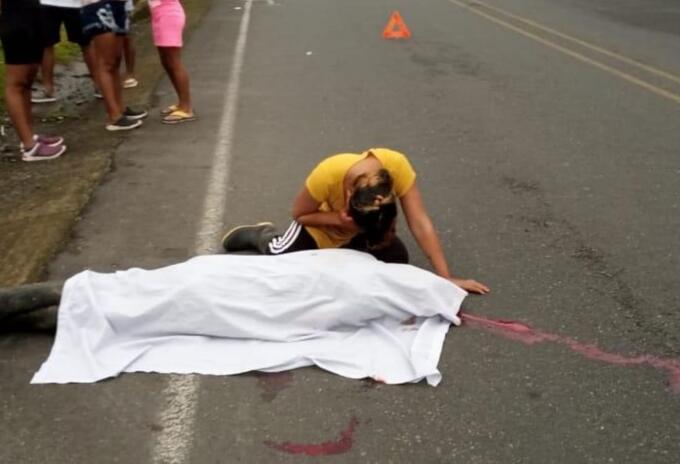El indígena fue encontrado sin vida en la carretera