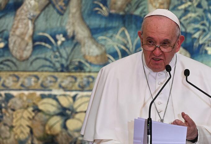 El papa condenó en Chipre la tortura y esclavitud de los migrantes