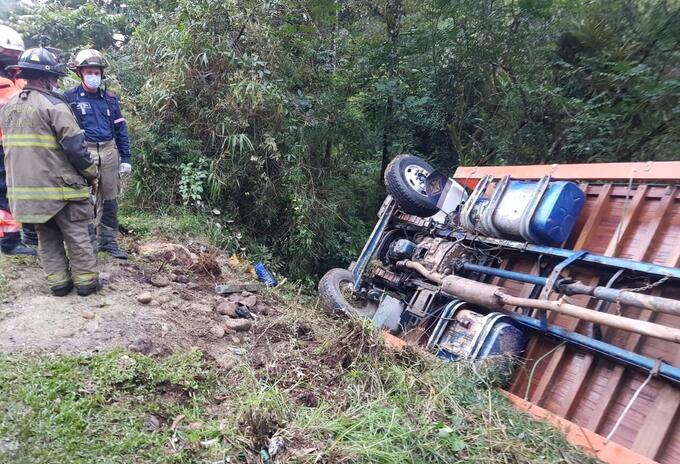 Accidente bus escalera en Medellín.
