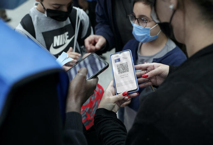 Coronavirus Europa - pasaporte de vacunación Francia