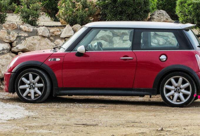 Funcionario en Cajicá alquiló Mini Cooper por 117 millones Funcionario en Cajicá alquiló Mini Cooper por 117 millones