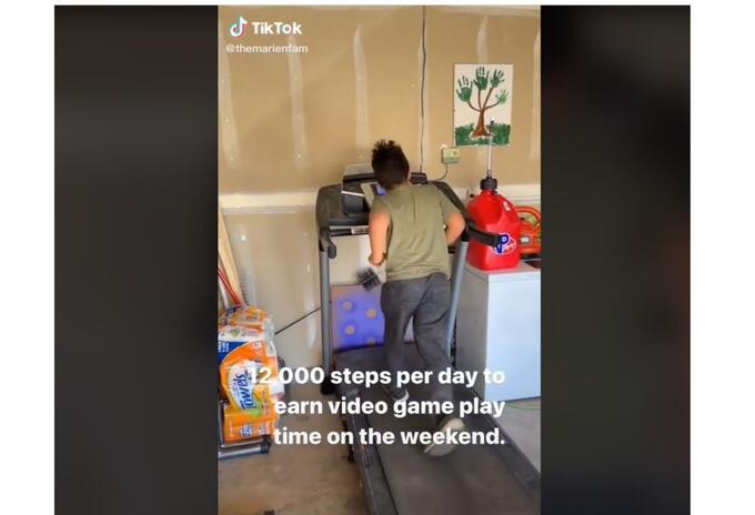Niños, obligados por mamá a dar 12.000 pasos si quieren videojuegos Niños, obligados por mamá a dar 12.000 pasos si quieren videojuegos