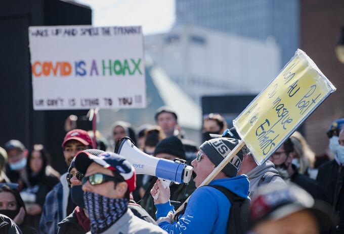 Antivacunas en Canadá