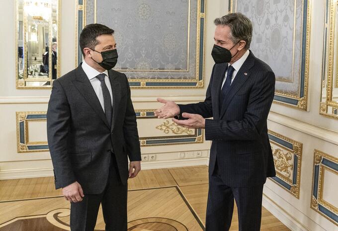 Antony Blinken y Volodimir Zelensky