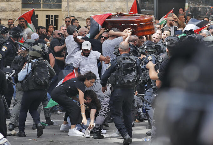 Funeral de la periodista de Al Jazeera