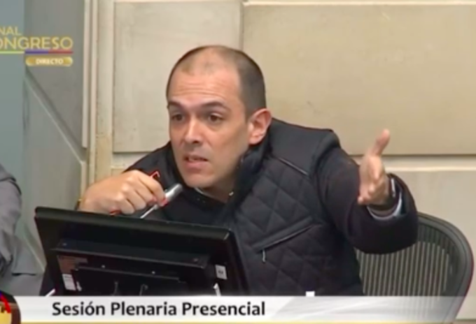 Senador Santiago Valencia