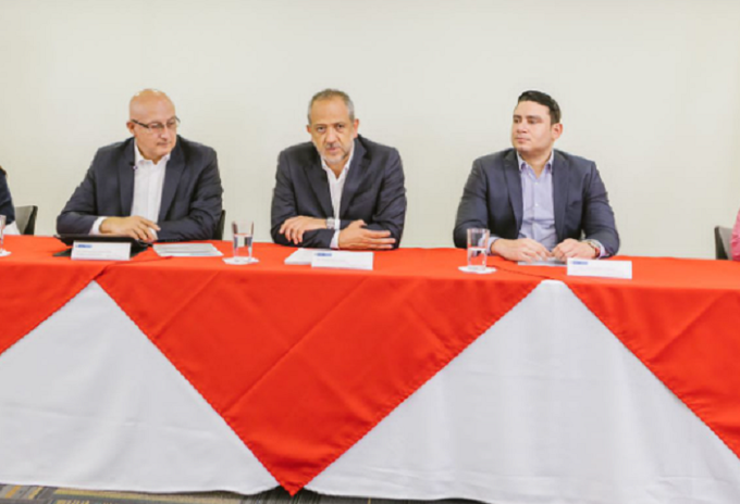 Gobierno lanzó línea de microcrédito