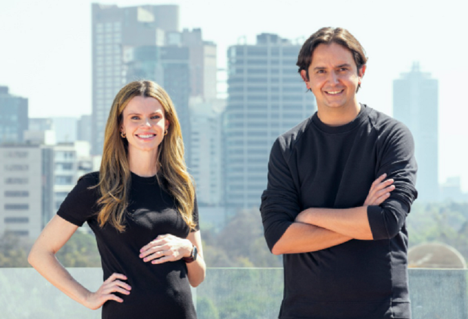 Brynne McNulty Rojas, co-fundadora y CEO de Habi y Sebastián Noguera, co-fundador y presidente de Habi