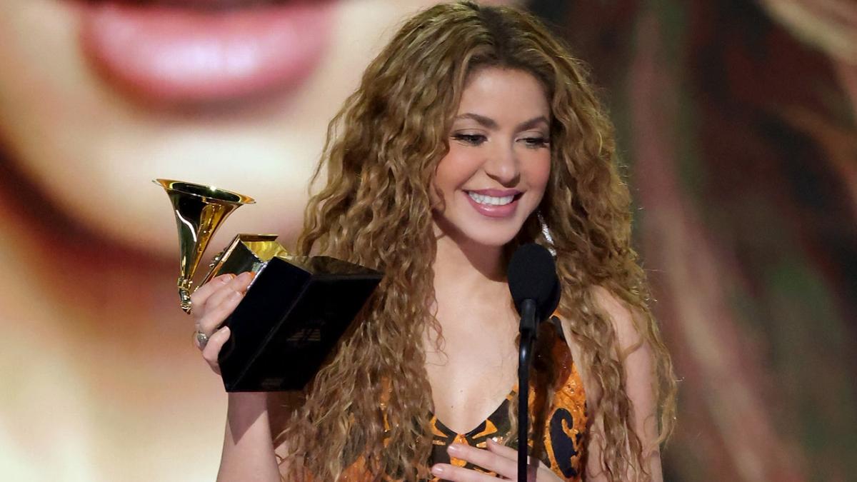 Shakira brilló en los Grammy y recordó a migrantes al recibir su premio:  "Siempre lucharé por ustedes"