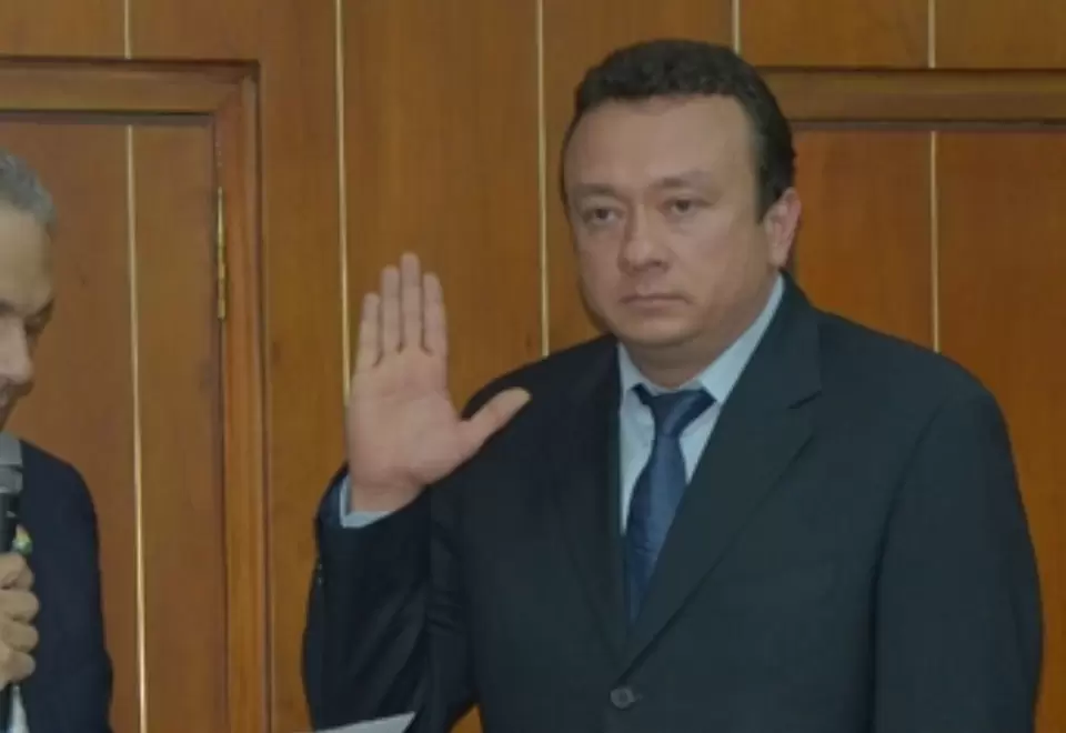 El senador Eduardo Pulgar.