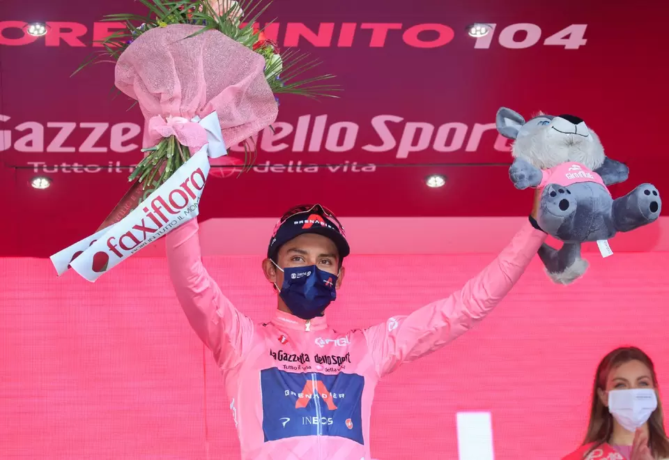 Egan Bernal lidera el Giro de Italia 2021