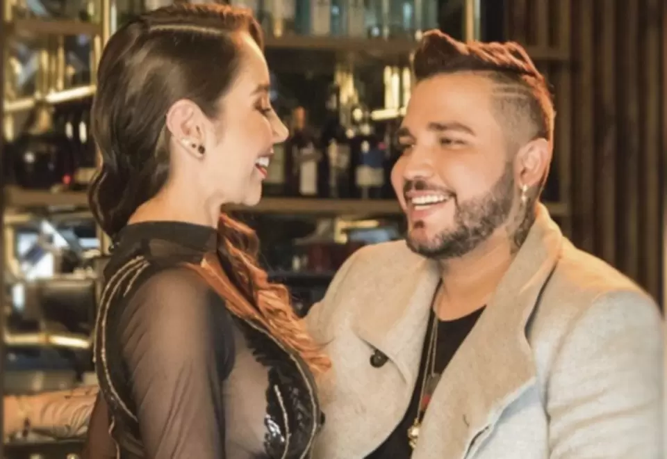 Jessi Uribe Paola Jara beso: matrimonio de cantantes 