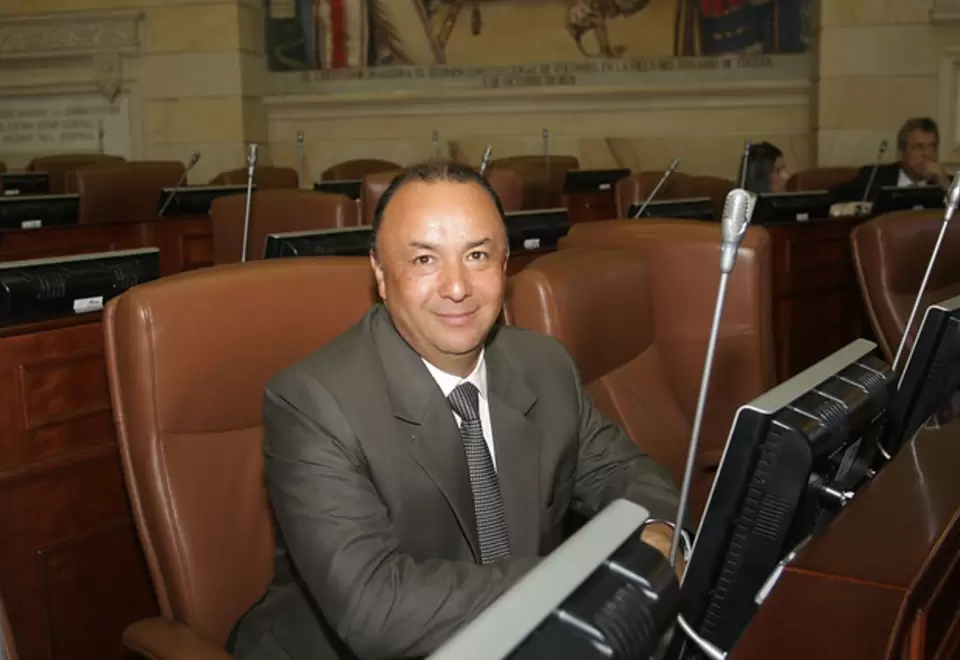 GUSTAVO HERNÁN PUENTES