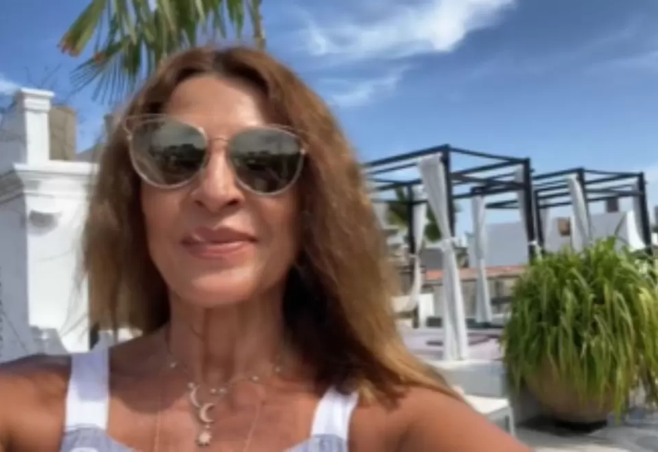Amparo Grisales de abuelita en bikini El Paseo 6