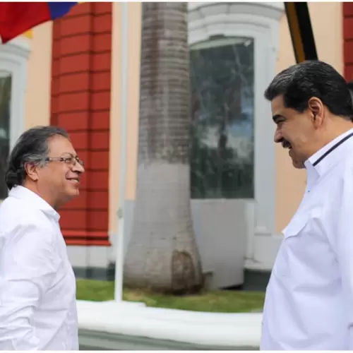 Presidentes Gustavo Petro y Nicolás Maduro reunidos en Venezuela