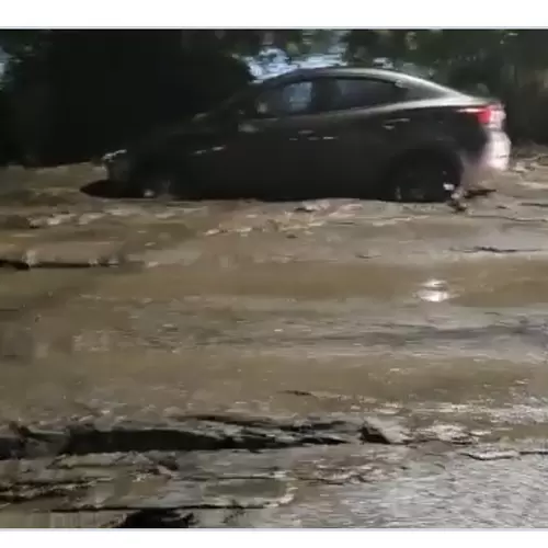 Fuertes lluvias en Bogotá convirtieron calles en ríos de lodo