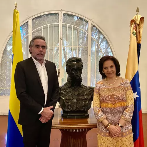 Armando Benedetti y Fulvia Benavides 