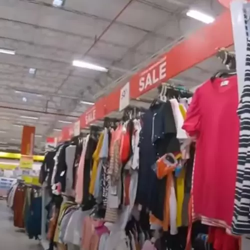 Descuento de ropa de hasta el 90% de descuento