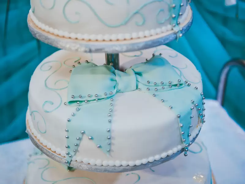 Victoria judicial para repostero que se negó a hacer pastel para boda | RCN  Radio