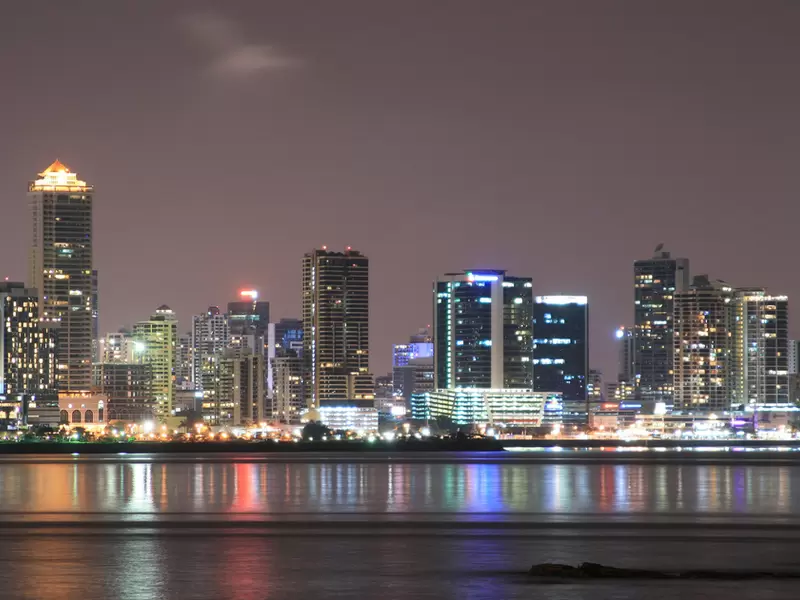 Ciudad de Panamá de noche