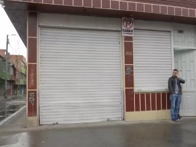 Así fue apuñalado un hombre por pedir espacio para sacar un carro