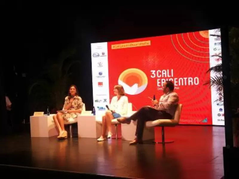 En el evento desarrollado en Cali participaron alcaldes de otras ciudades del país.