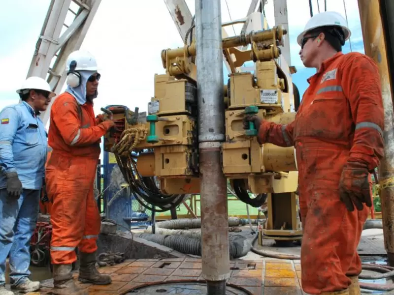 Producción de petróleo creció cerca del 4% en noviembre