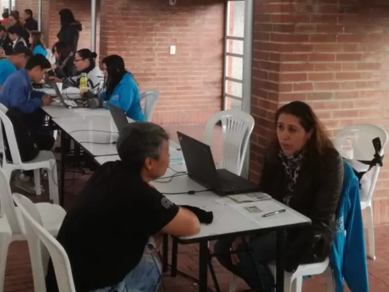 Feria de empleo 'Bogotá Trabaja' en la Plaza de los Artesanos