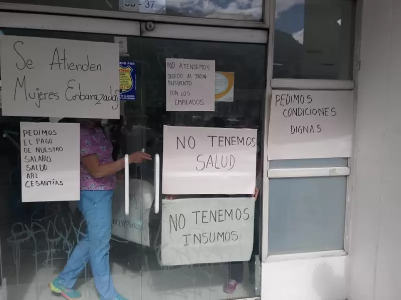 Médicos protestan en Esimed