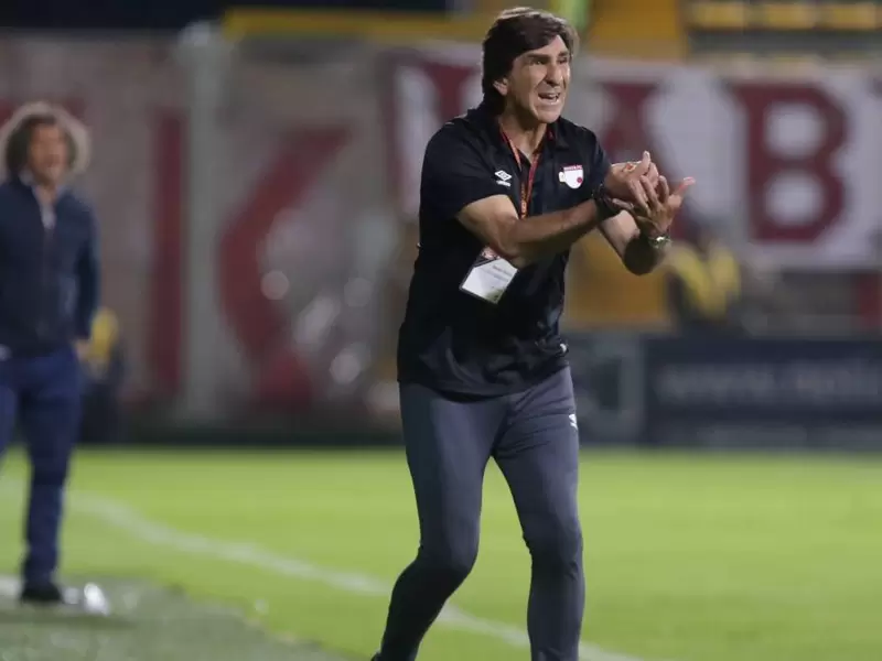Gustavo Costas