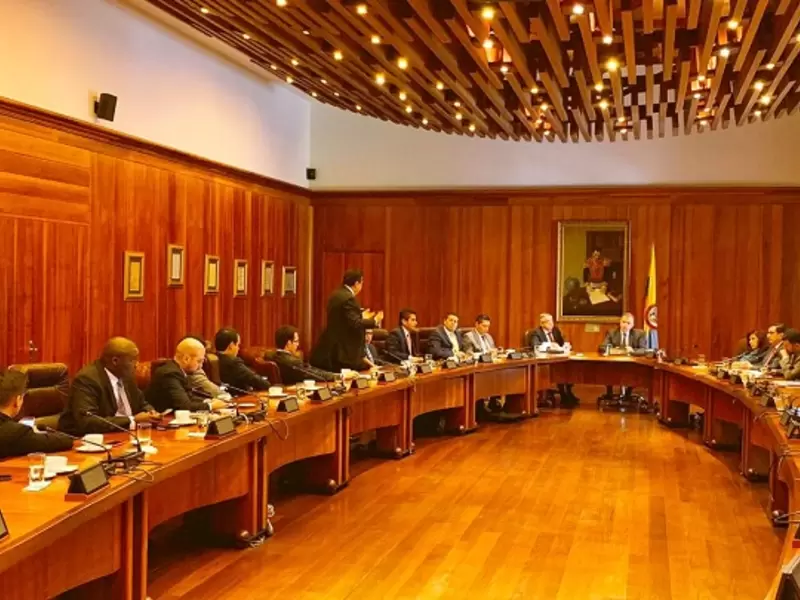 Partido Liberal, reunido con el Consejo de Estado