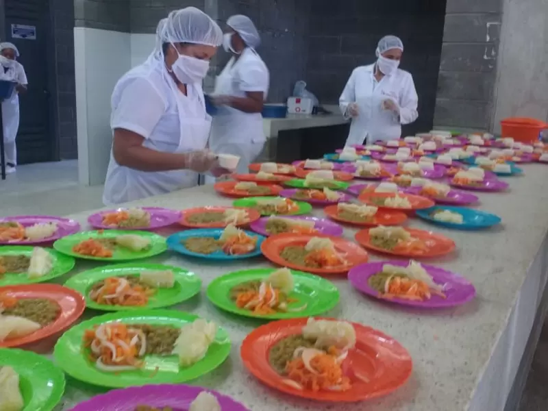 Las trabajadoras piden una mejor remuneración salarios y advierten que de no darse, se irían a cese de actividades.