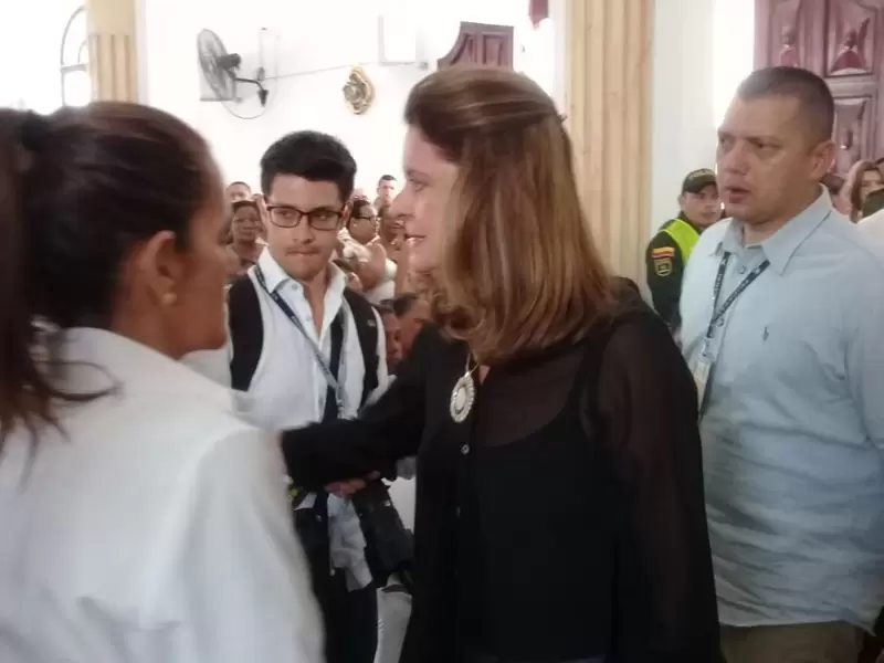La vicepresidenta, Marta Lucia Ramírez viajó a Fundación al sepelio de Génesis.