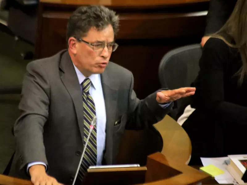 Ministro de Hacienda, Alberto Carrasquilla, interviene en el Senado