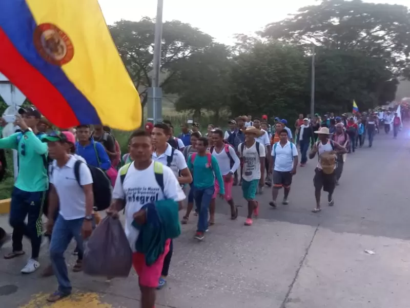 Se movilizaron a pie desde sus comunidades con destino a la sede de la Gobernación de Bolívar