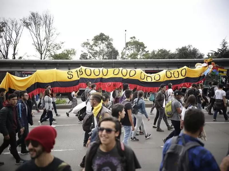 Protesta de estudiantes Protesta de estudiantes