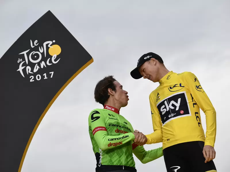 Chris Froome y Rigoberto Urán en el podio del Tour de Francia 2017 Chris Froome y Rigoberto Urán en el podio del Tour de Francia 2017